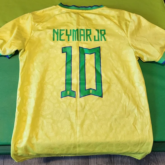Youth Brazil Home Neymar Jersey Set - Picture 2 of 3